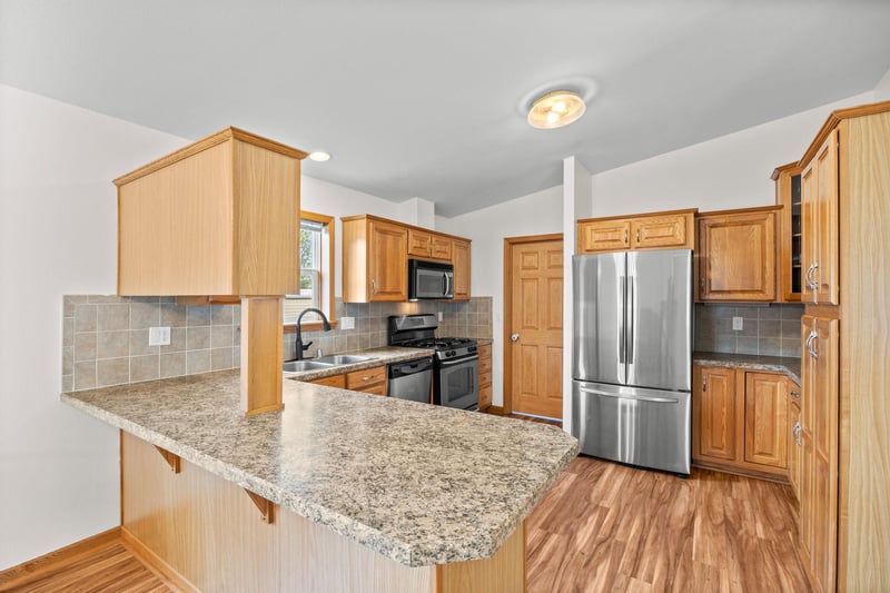1845 83rd St W, Inver Grove Heights, MN 55077
