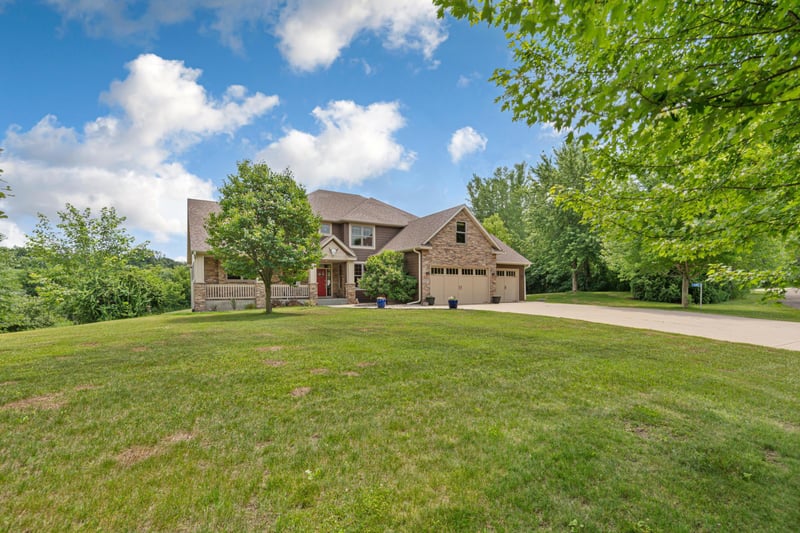 11205 Circle Lake Ln, Faribault, MN 55021