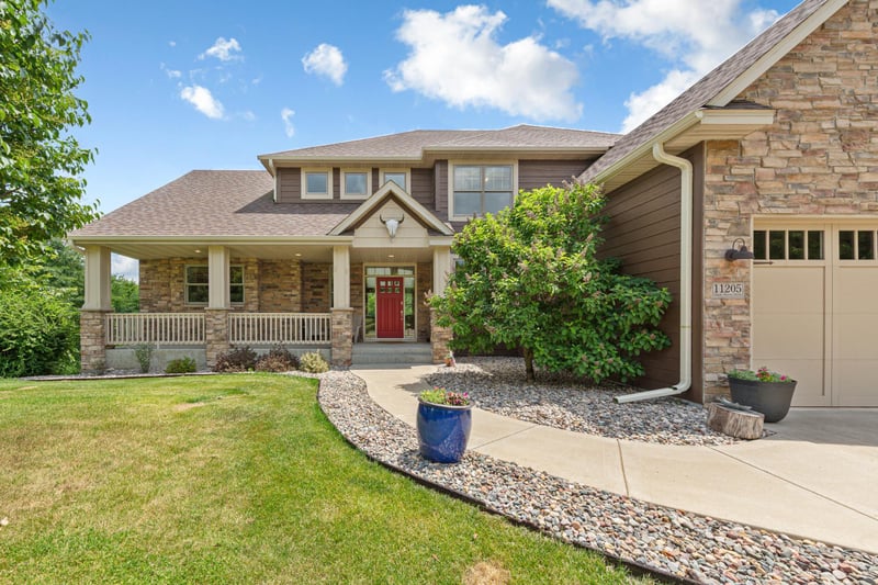 11205 Circle Lake Ln, Faribault, MN 55021
