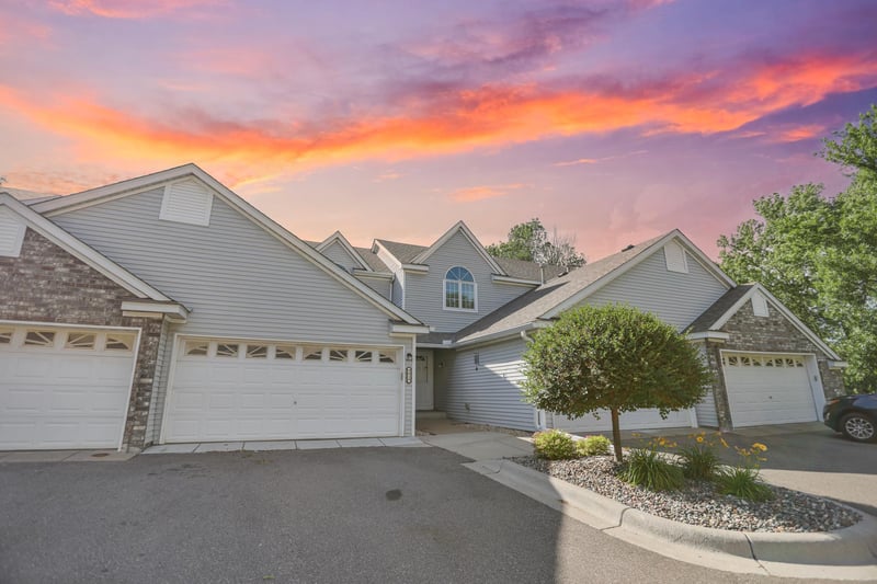 9818 Palm St NW, Coon Rapids, MN 55433