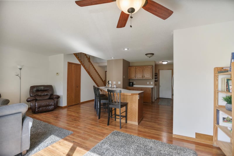 9818 Palm St NW, Coon Rapids, MN 55433