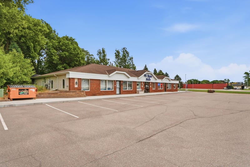 251 8th St NW, Elk River, MN 55330
