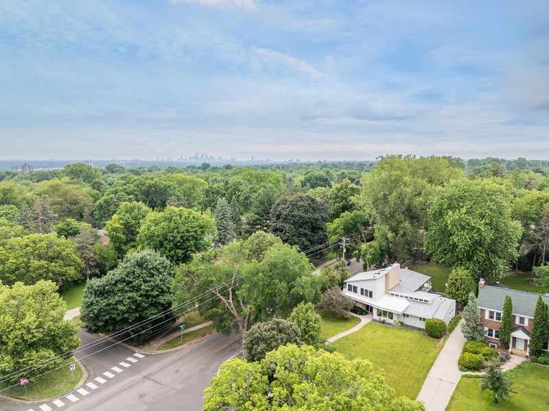 2191 Edgcumbe Rd, Saint Paul, MN 55116