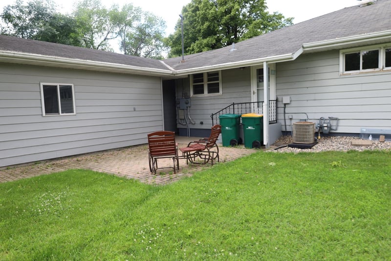 626 Oak St, Breckenridge, MN 56520