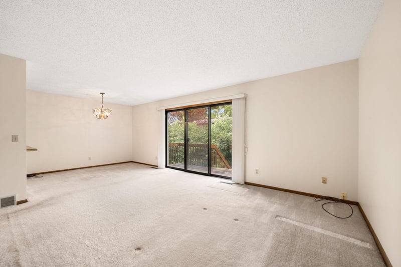 336 W 5th St, Waconia, MN 55387