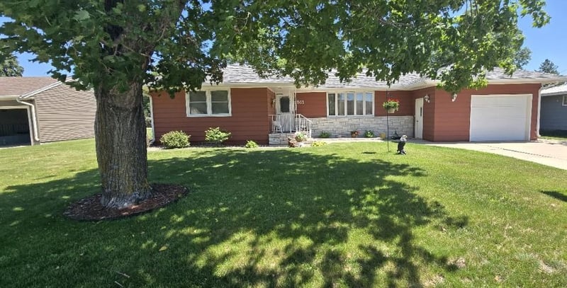 511 S Mccornell Ave, Parkers Prairie, MN 56361