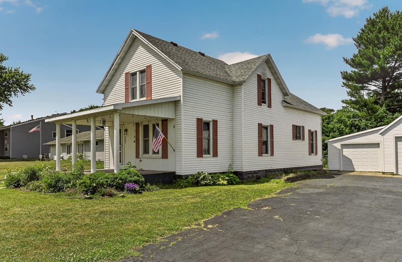 305 Mill St N, Brownsdale, MN 55918