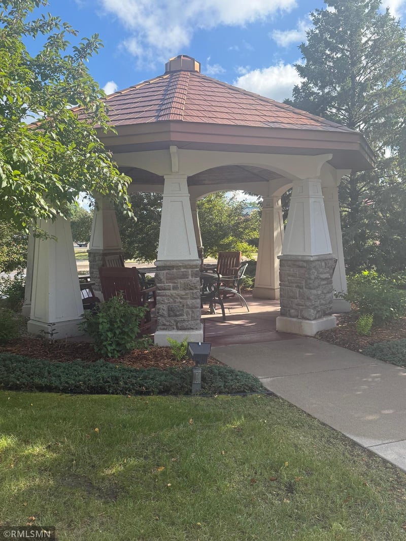 8341 Lyndale Ave S #409, Bloomington, MN 55420
