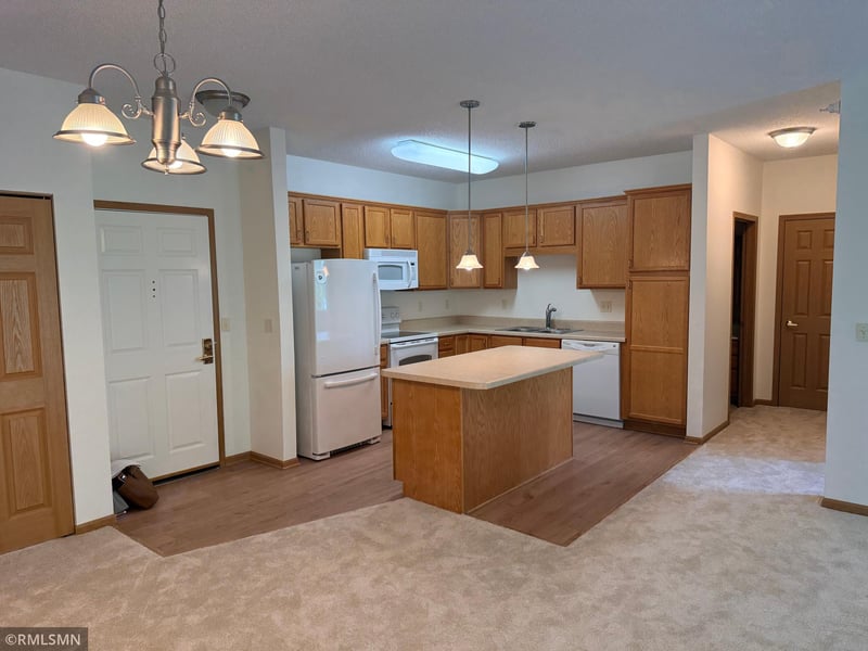 8341 Lyndale Ave S #409, Bloomington, MN 55420
