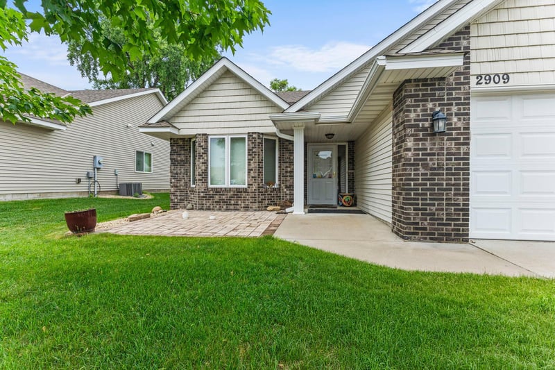 2909 126th Ave NW, Coon Rapids, MN 55448