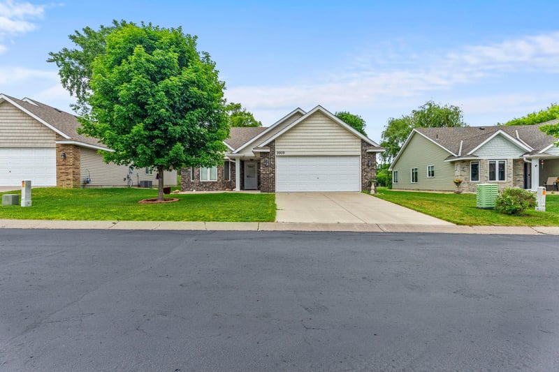 2909 126th Ave NW, Coon Rapids, MN 55448