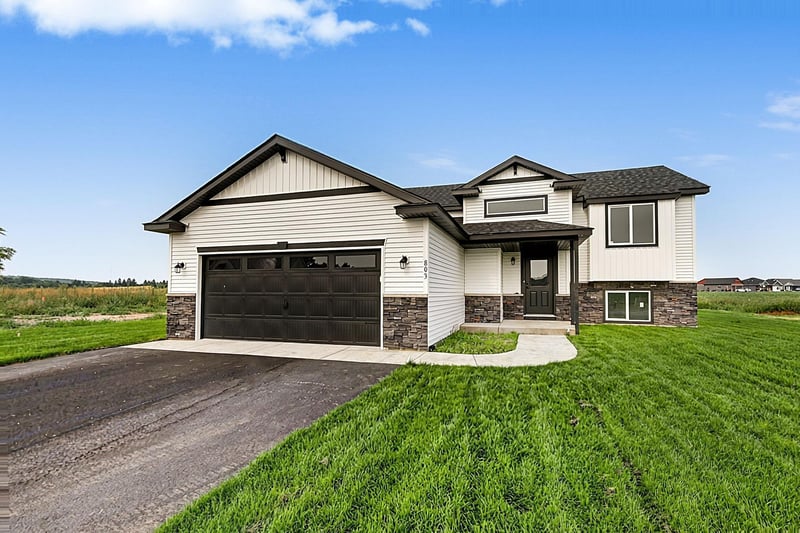 807 Prateria Ave, Avon, MN 56310