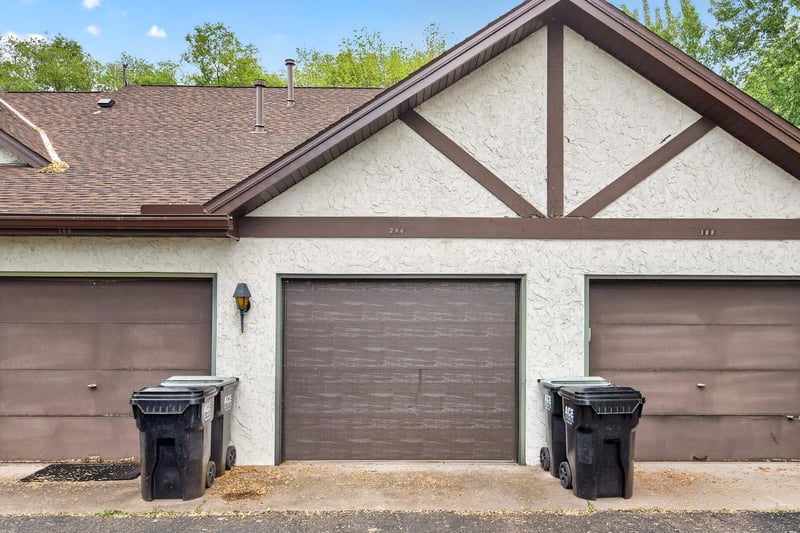 3060 109th Ln NW #8, Coon Rapids, MN 55433