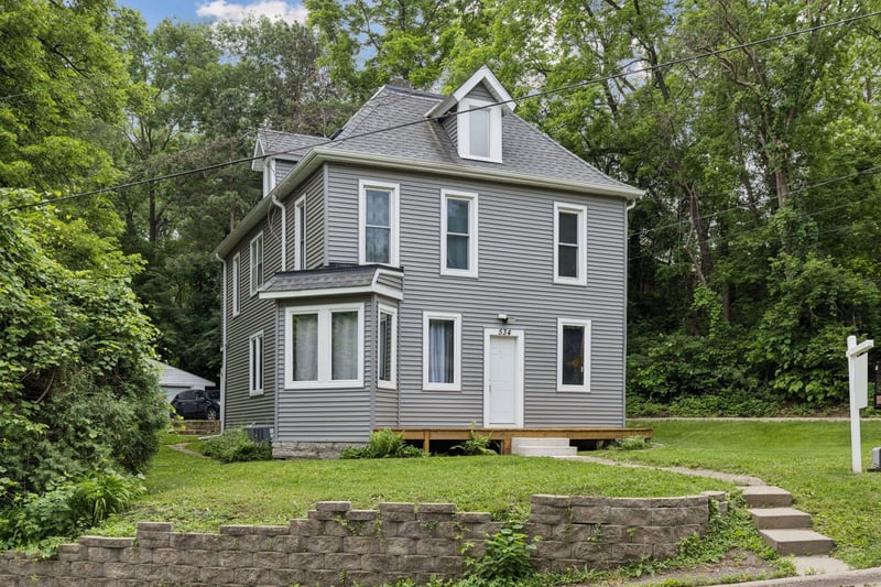 534 Annapolis St, South Saint Paul, MN 55075