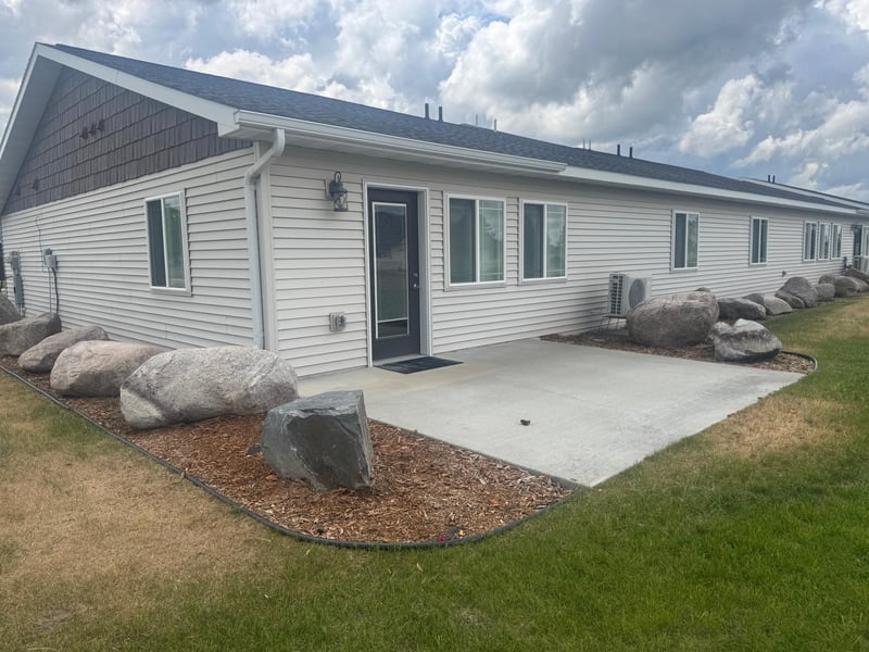 1615 30th St NW #1, Bemidji, MN 56601