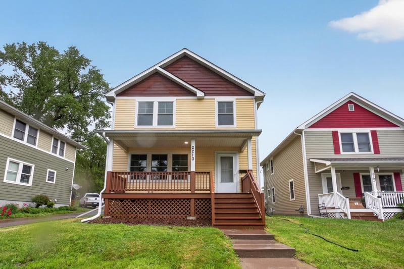 2210 Irving Ave N, Minneapolis, MN 55411