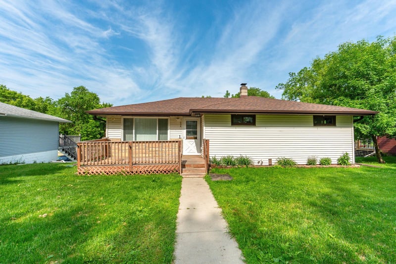 218 5th Ave SE, Elbow Lake, MN 56531