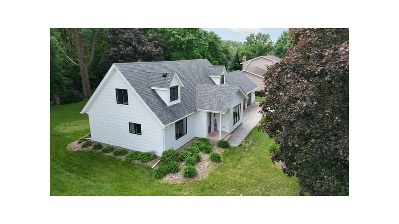 817 17th St, Windom, MN 56101