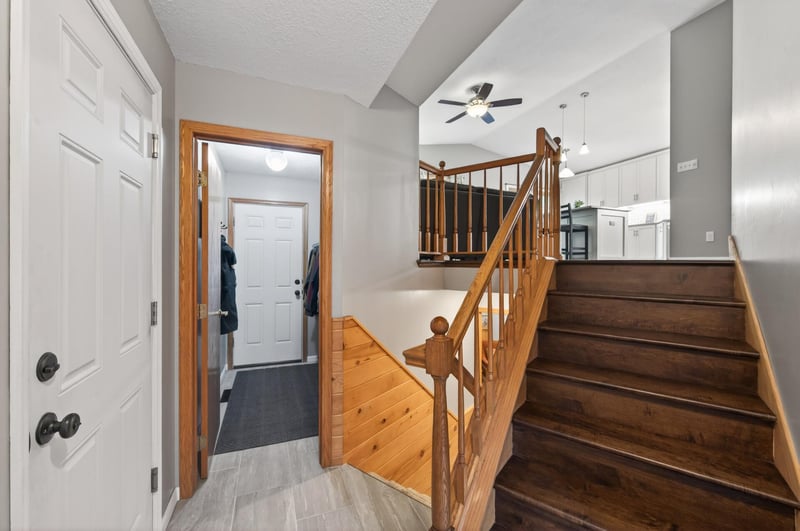 7062 2nd Ave, Lino Lakes, MN 55014