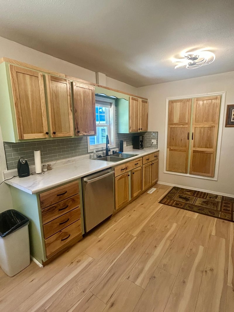 512 8th St, Gaylord, MN 55334