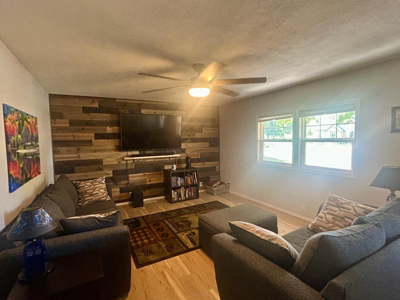 512 8th St, Gaylord, MN 55334