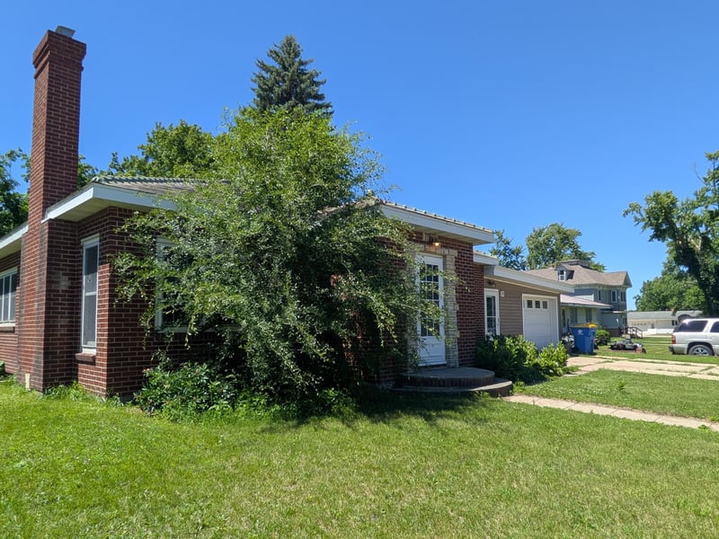 705 Marshall Ave, Henning, MN 56551