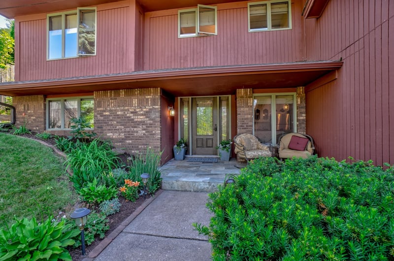 322 N Cudd Ave, River Falls, WI 54022
