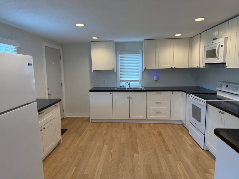 436 Adams St SE, Hutchinson, MN 55350