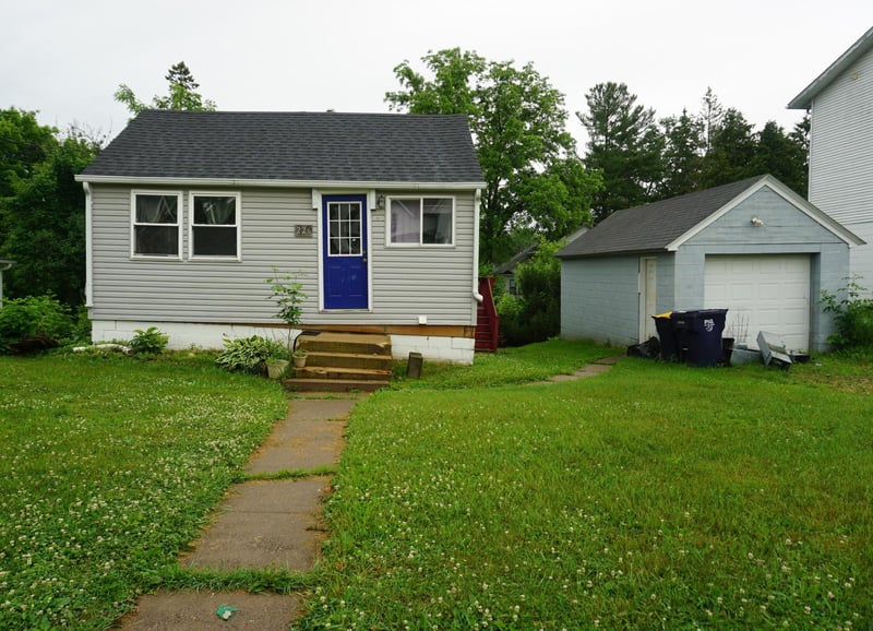 226 S Grant St, Ellsworth, WI 54011