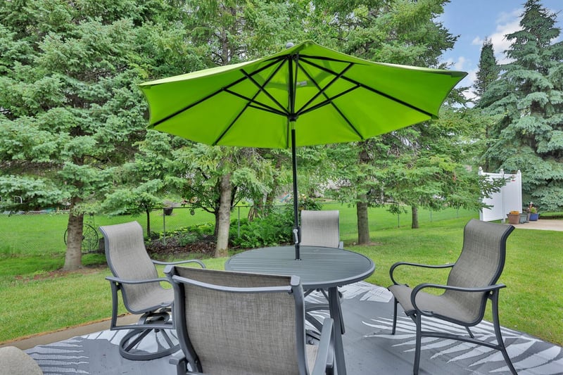 1851 Pioneer Ln, Hugo, MN 55038