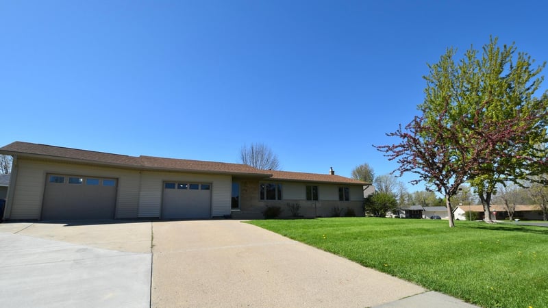 109 Brenda Ln, Goodhue, MN 55027