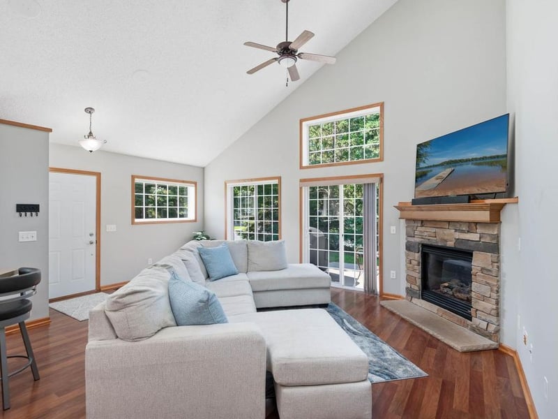 1557 Fox Hunt Way, Victoria, MN 55386