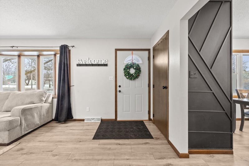 26 4th Ave SE, Saint Joseph, MN 56374