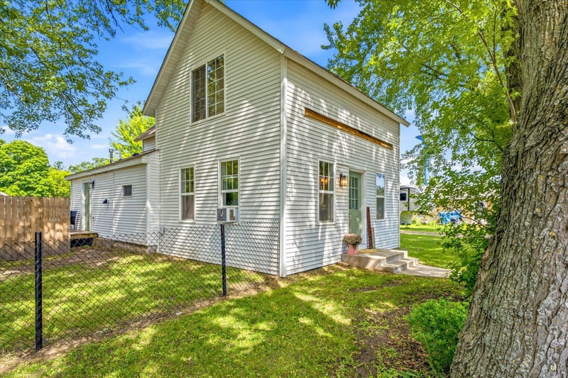 43832 Ginger Ave, Harris, MN 55032