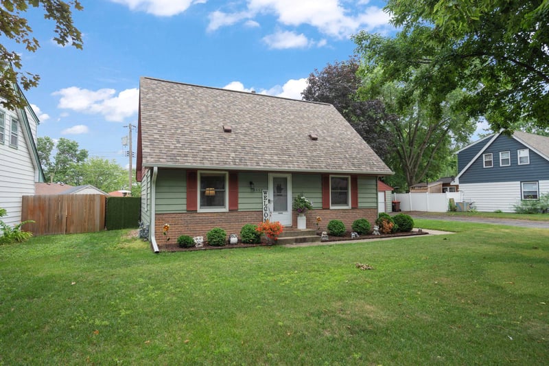 8681 Hale Ave S, Cottage Grove, MN 55016