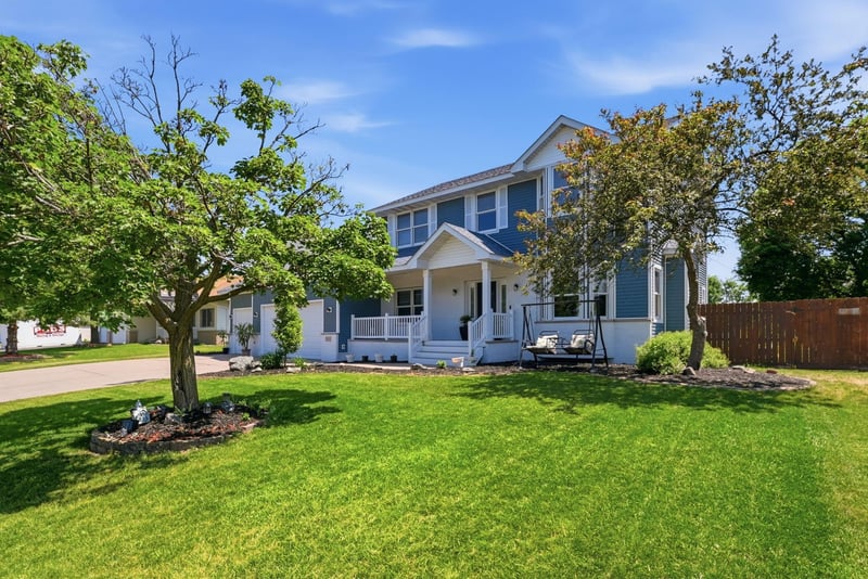 1004 Canterbury Ave NE, Buffalo, MN 55313