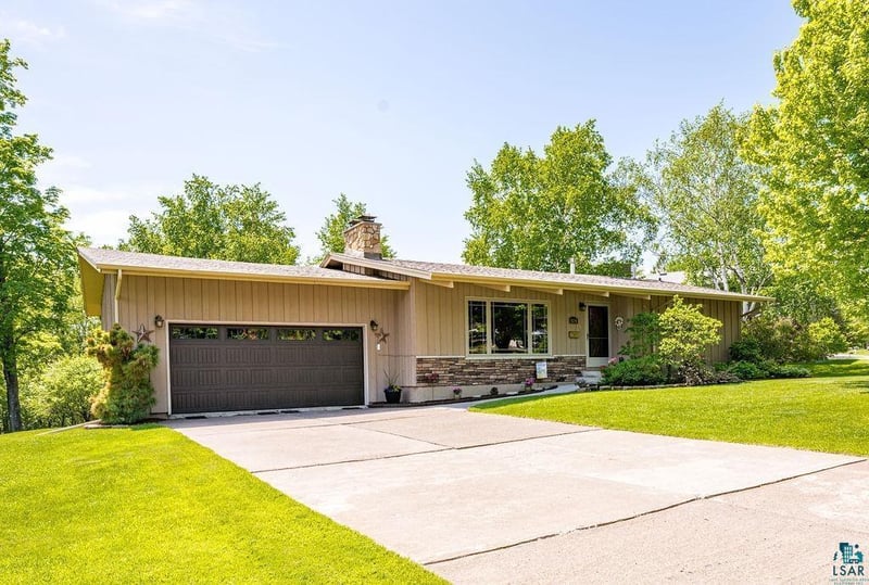 4314 Peabody Ln, Duluth, MN 55804