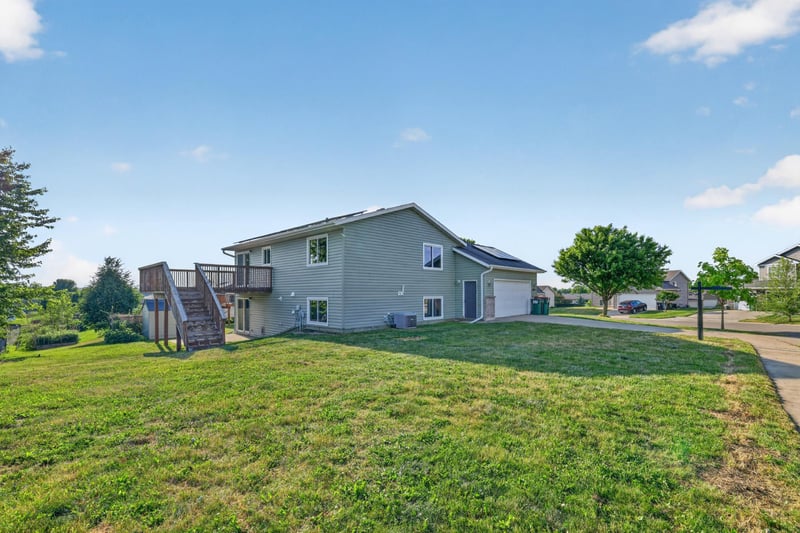 5852 Excalibur Ct NW, Rochester, MN 55901