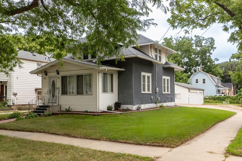 628 4th Ave SE, Rochester, MN 55904