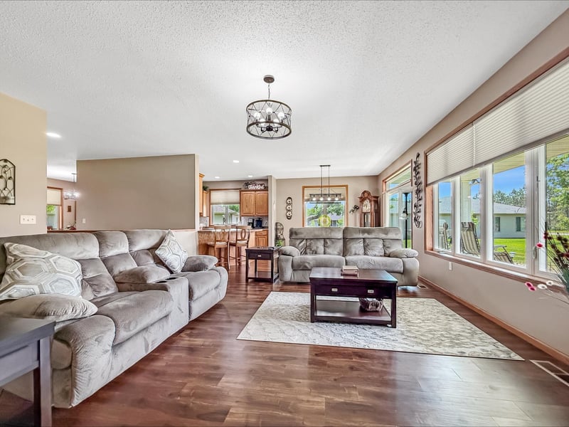 500 Shoreacres Ct SW, Bemidji, MN 56601