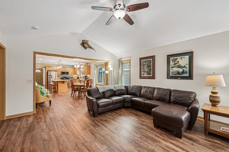 1118 Melody Ct NW, Isanti, MN 55040