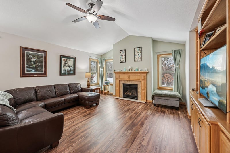 1118 Melody Ct NW, Isanti, MN 55040