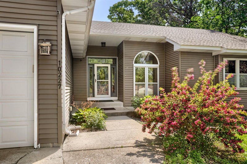 10227 Hanson Blvd NW, Coon Rapids, MN 55433