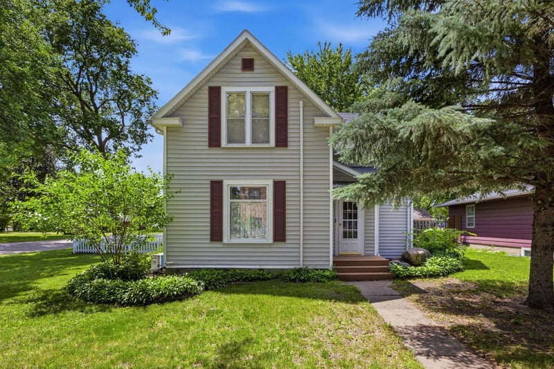 424 S Ramsey Ave, Litchfield, MN 55355