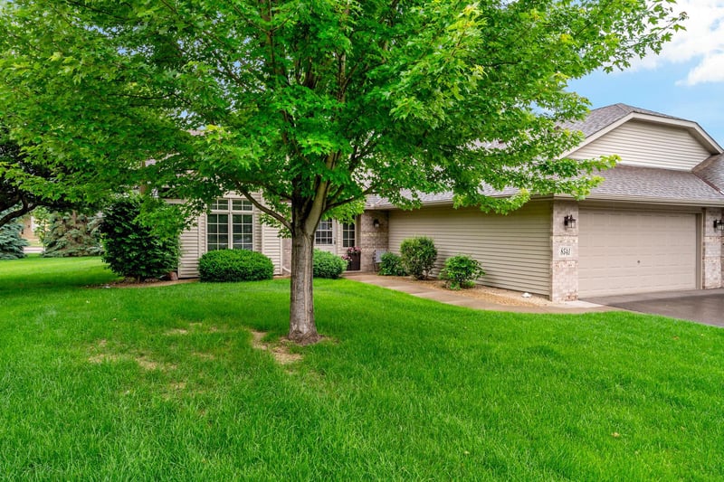 8541 Inverness Ln N, Brooklyn Park, MN 55443