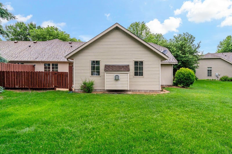 8541 Inverness Ln N, Brooklyn Park, MN 55443