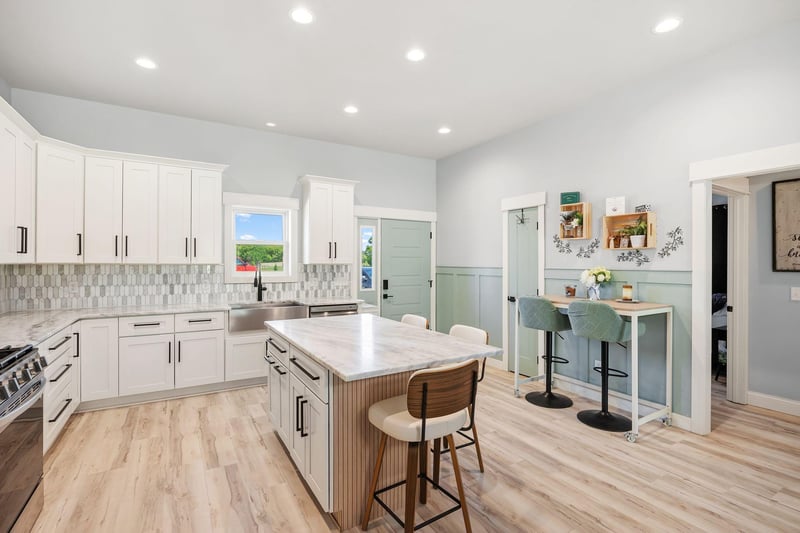 30658 Jodrell St NE, Cambridge, MN 55008