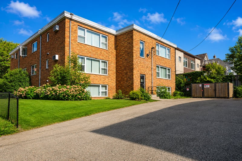 1500 10th Ave S, Minneapolis, MN 55404