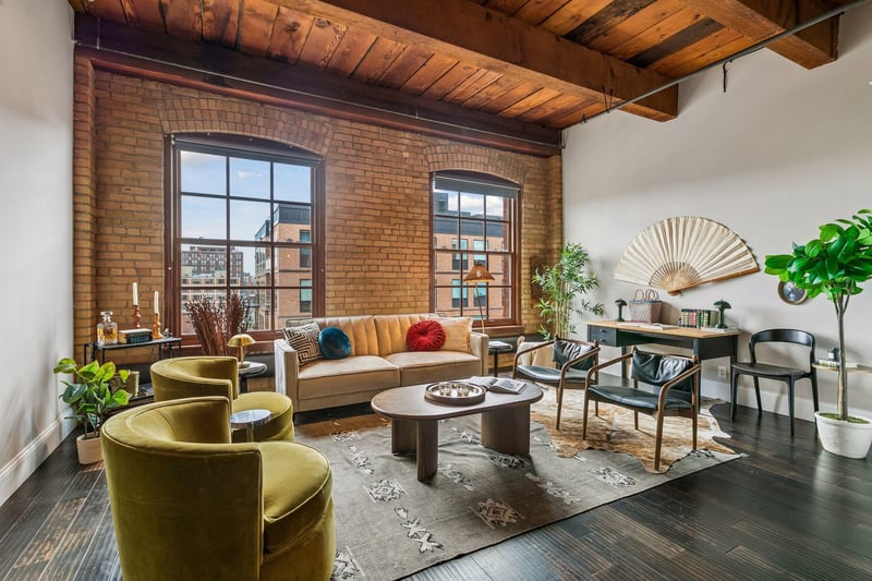 716 N 1st St #545, Minneapolis, MN 55401