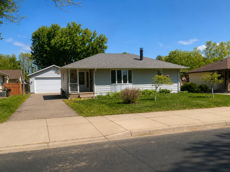 407 18th St E, Hastings, MN 55033